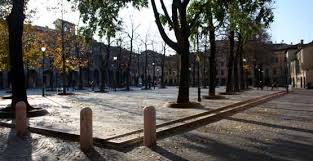 Negozio in vendita a  Reggio Emilia - Centro Storico 
